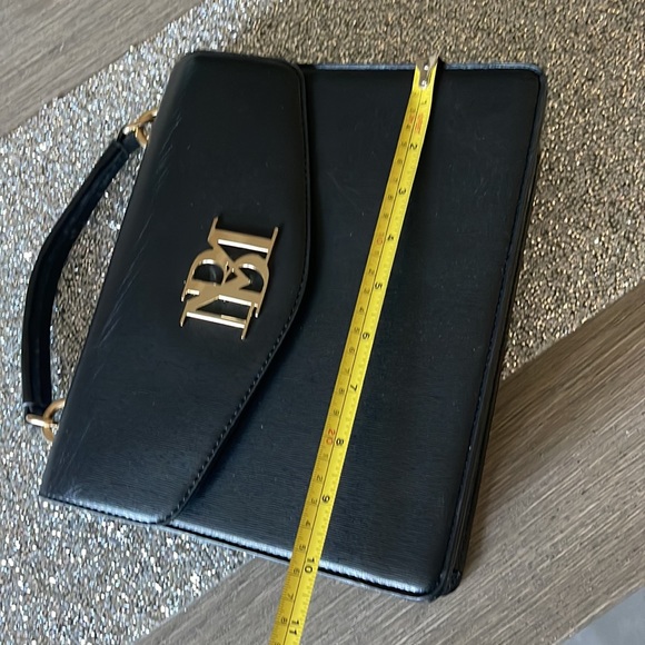 Badgley Mischka Authentic Black Gold Logo Handbag vintage design new condition - Picture 7 of 7